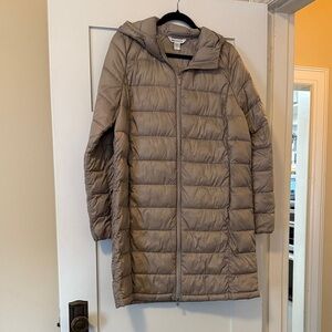 Athleta champagne hooded puffer coat
